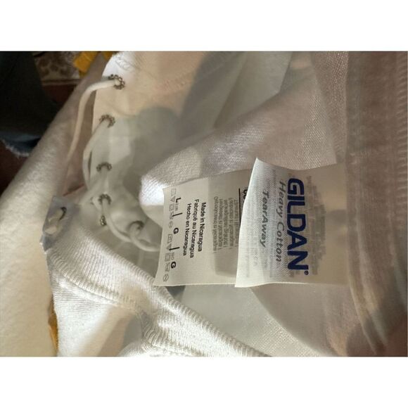 Comfort Color's Yellow & Gildan White Lace-Up Short-Sleeve T-Shirts Bundle Size - Picture 9 of 9